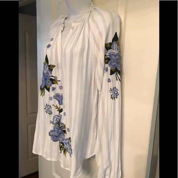 Akemi + Kin Anthropologie Boho Top Embroidered - Picture 4 of 7